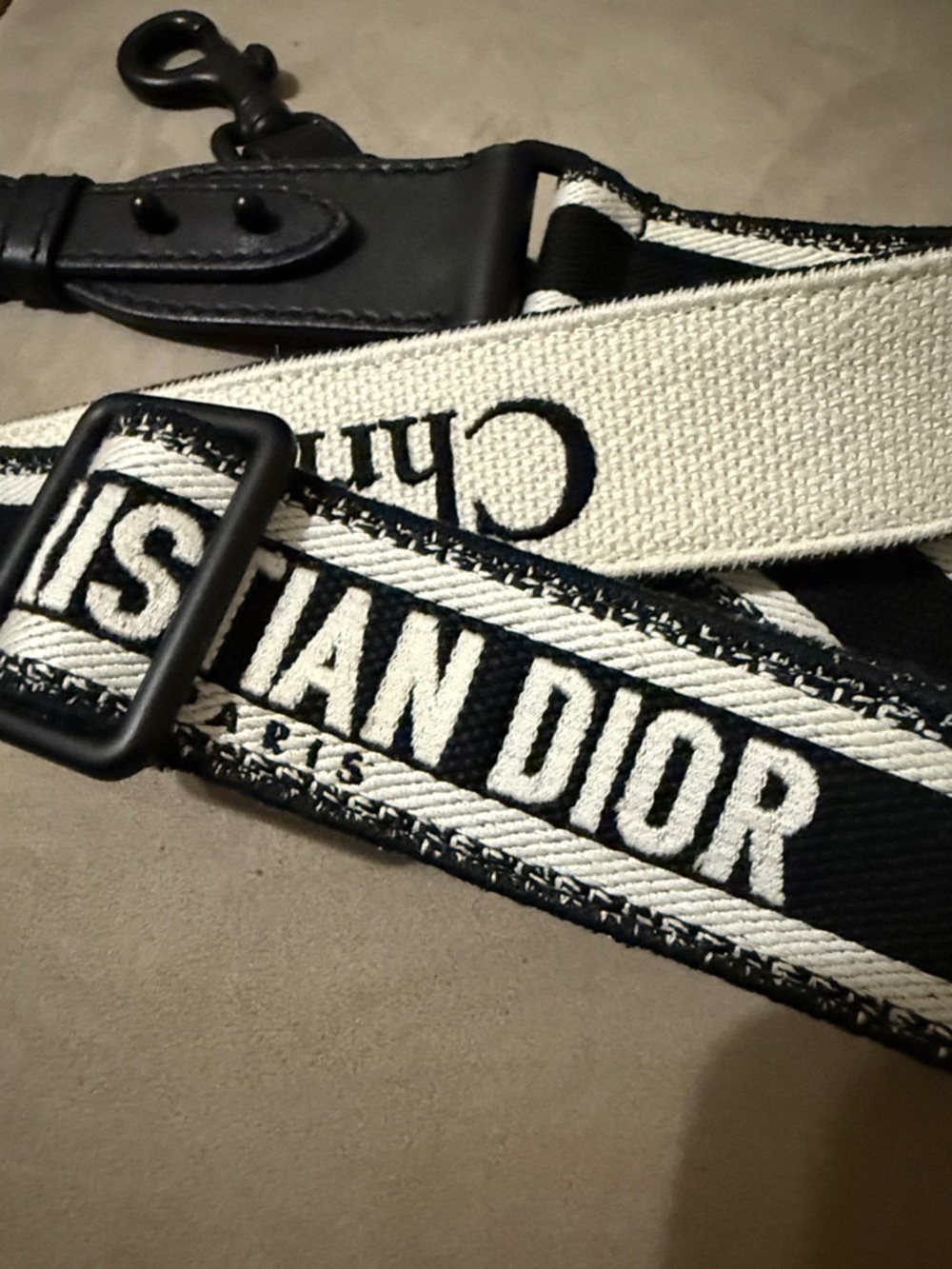 Authentic Dior canvas embroidered shoulder strap with black ultramatte hardware - Picture 5 of 13